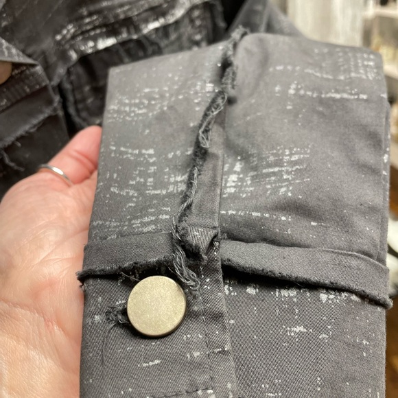 Baci (Italy) jacket with raw edges and metallic accents - Picture 7 of 8